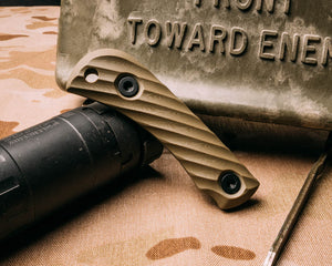 Cav Jr Scales- OD green G10, allen bolts, iron grip