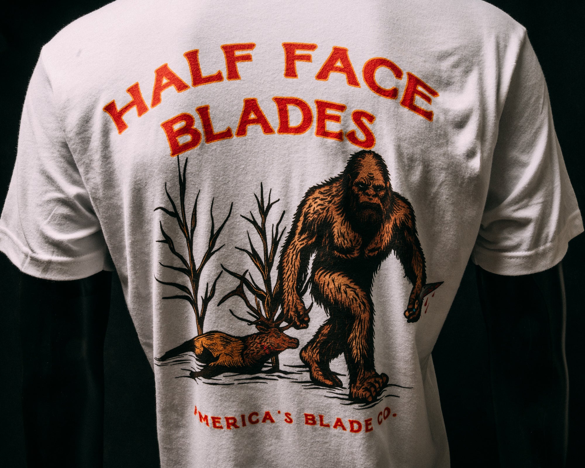 Big Foot Elk Tee (White) – Half Face Blades